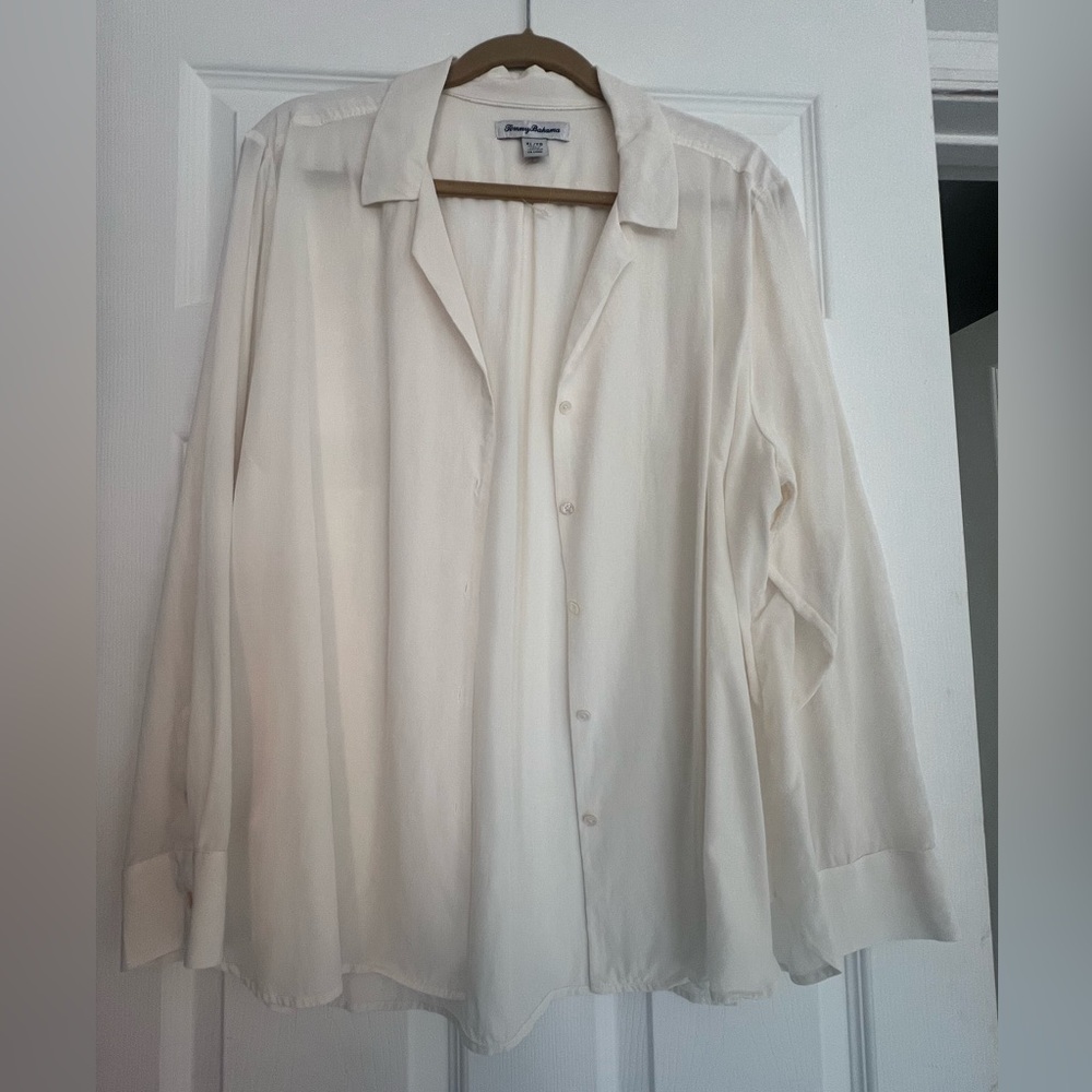 Tommy Bahama 100% silk blouse